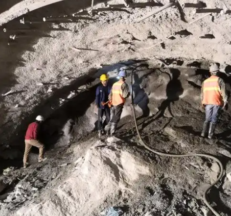 田家庵拱顶带模注浆料的施工流程及注意事项